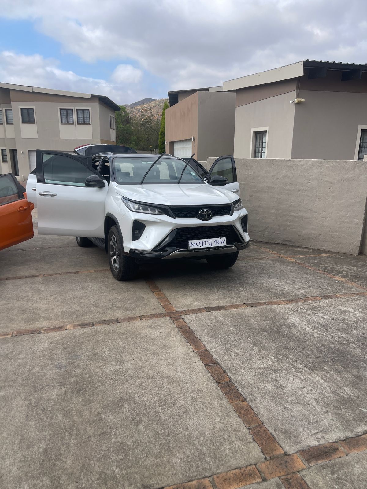 Car Exterior Polish